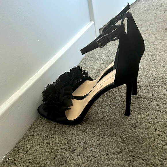 Black Floral Heels - Picture 3 of 3